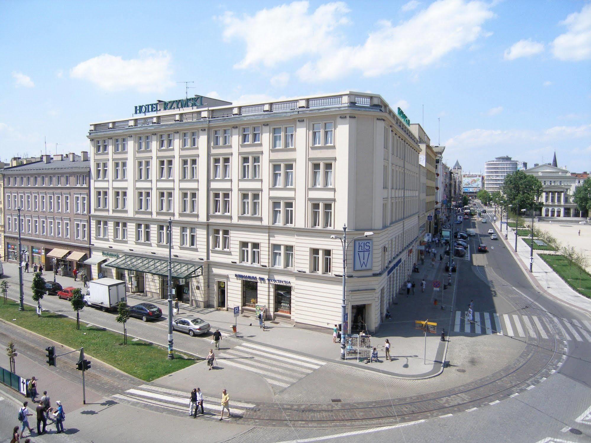 Hotel Rzymski Познань Экстерьер фото